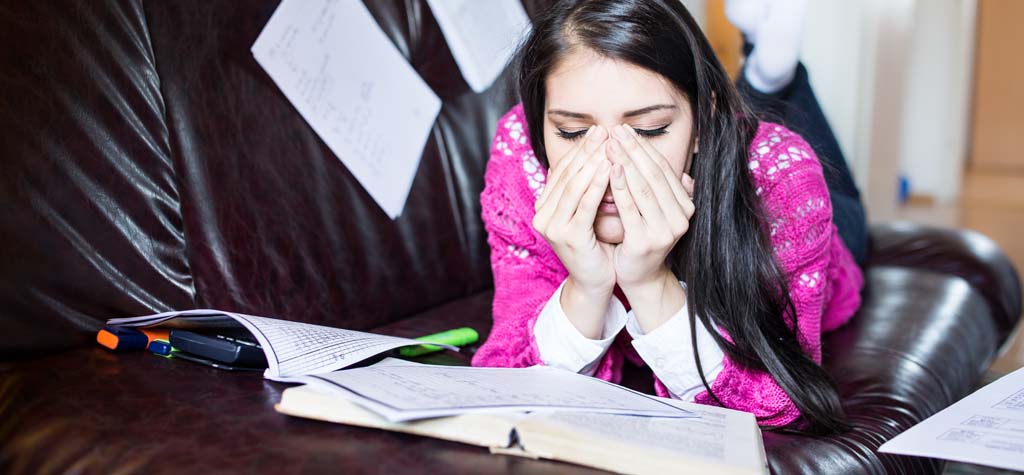 How Your Teen Can Be Successful in School during COVID COVID, teens, single parent, stress, school, teens